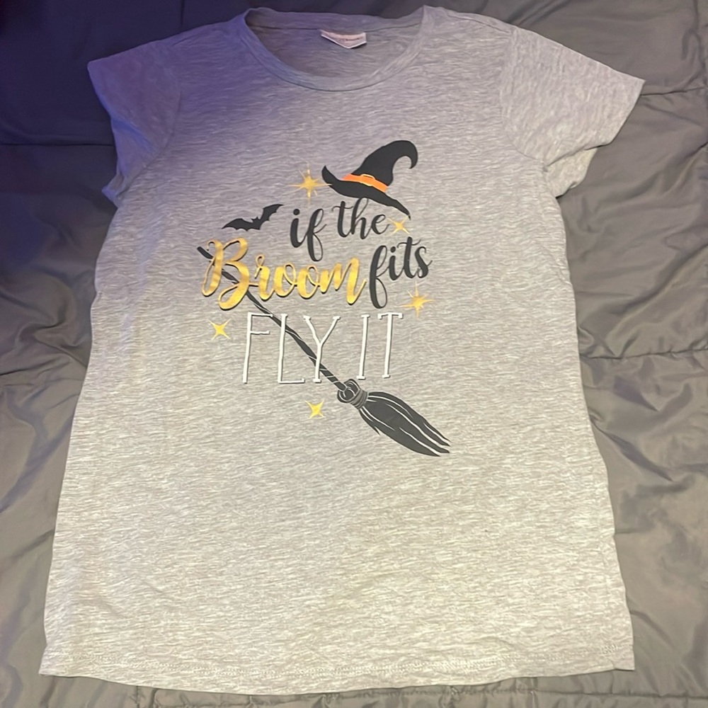 Cute Halloween kids or woman’s shirt!!!